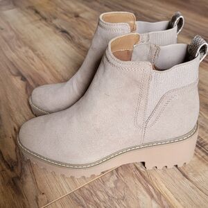 Universal Thread Ankle Boots Faux Suede Tan Booties Size 6 1/2
